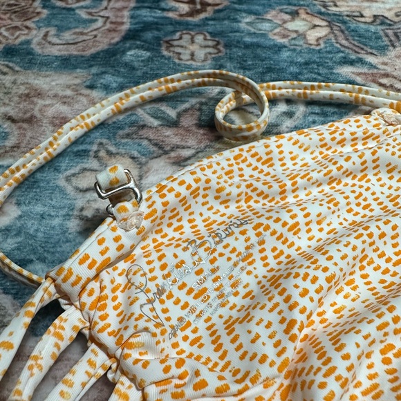 Frankie’s Bikinis Top - Picture 3 of 3